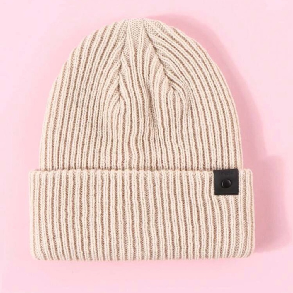 Women’s beige toboggan